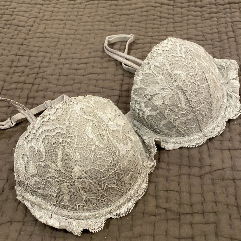 PINK by Victoria’s Secret lace push-up bra 32C